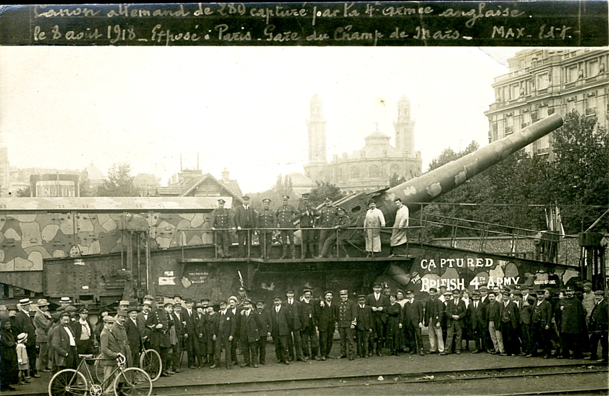 Canon allemand de 280 capturé par la 4e armée anglaise le 8 août 1918 exposé à Paris Gare du Champ-de-Mars