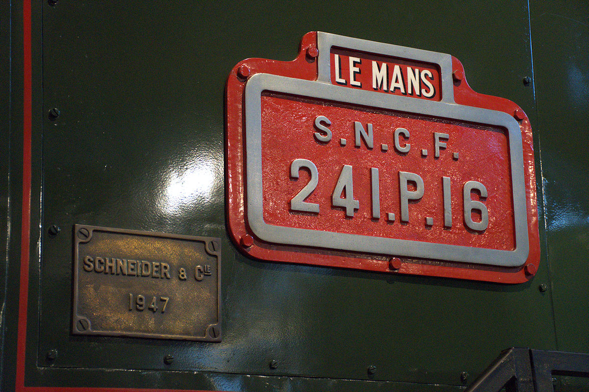 241 P 16 SNCF (SCHNEIDER 1947)