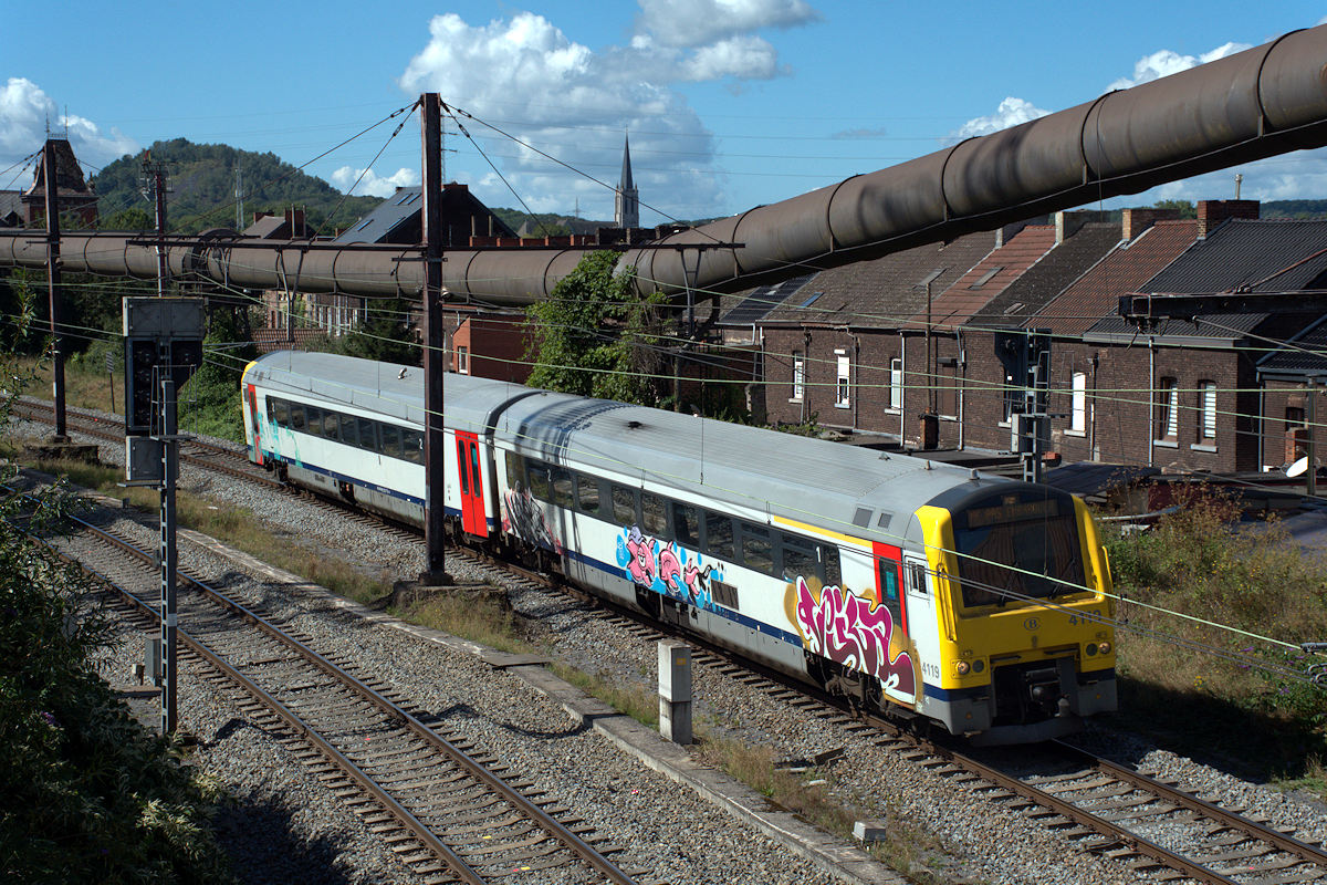 AR41 4119 SNCB • 3933 COUVIN > CHARLEROI-CENTRAL