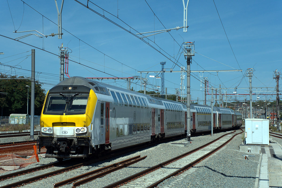 VOITURE PILOTE M6 SNCB 65031 + HLE 1358