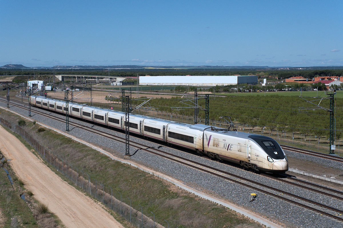 SÉRIE 114 RENFE • AVE 04161 MADRID-CHAMARTÍN > GIJÓN/XIXÓN