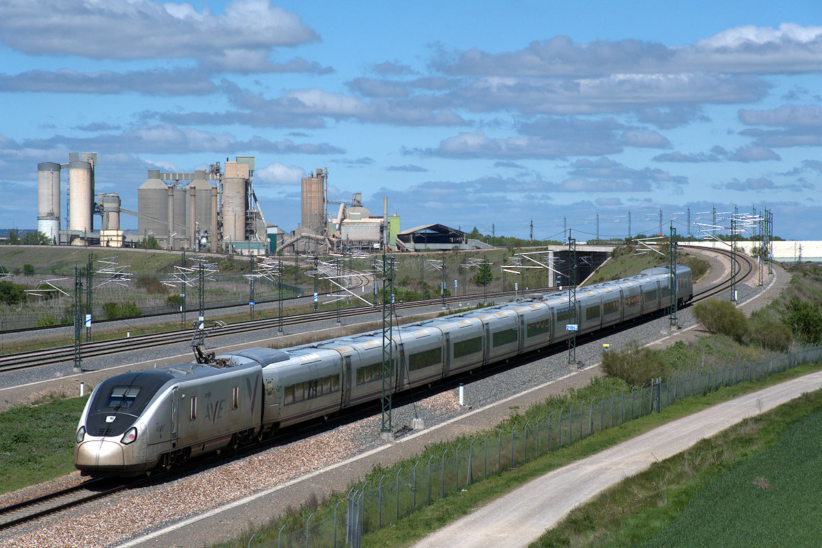 SÉRIE 106 RENFE • AVE 05721 CASTELLÓN/CASTELLÒ > GIJÓN/XIXÓN