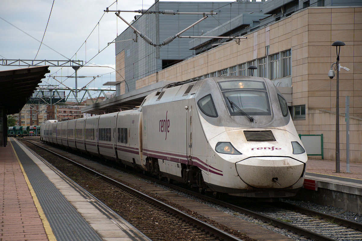 SÉRIE 130 RENFE • ALVIA 00631 SALAMANCA > BARCELONA-SANTS