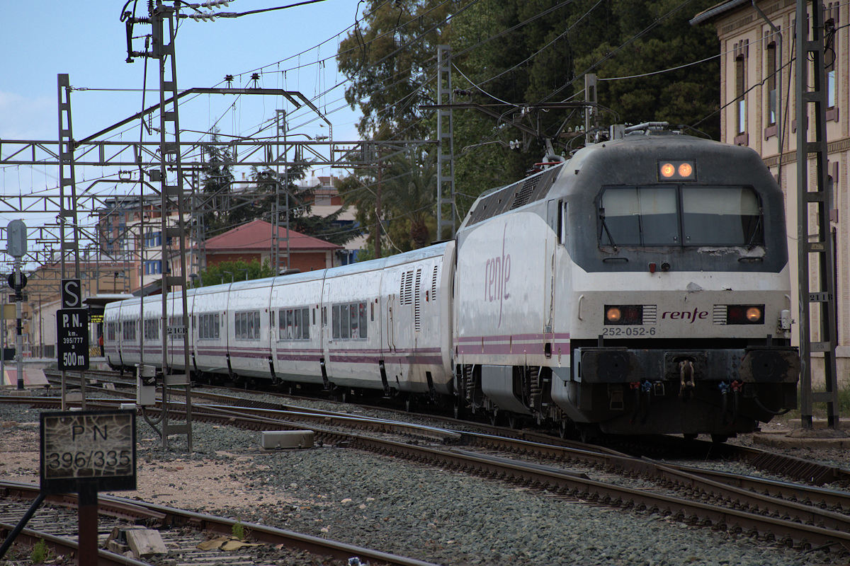 SÉRIE 252 RENFE • 252-052-6