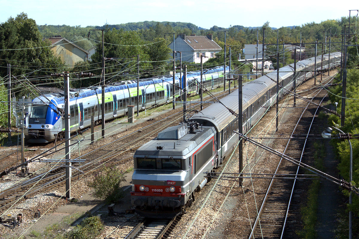 BB 15050 • INTERCITÉS 12318 MAUBEUGE > PARIS NORD