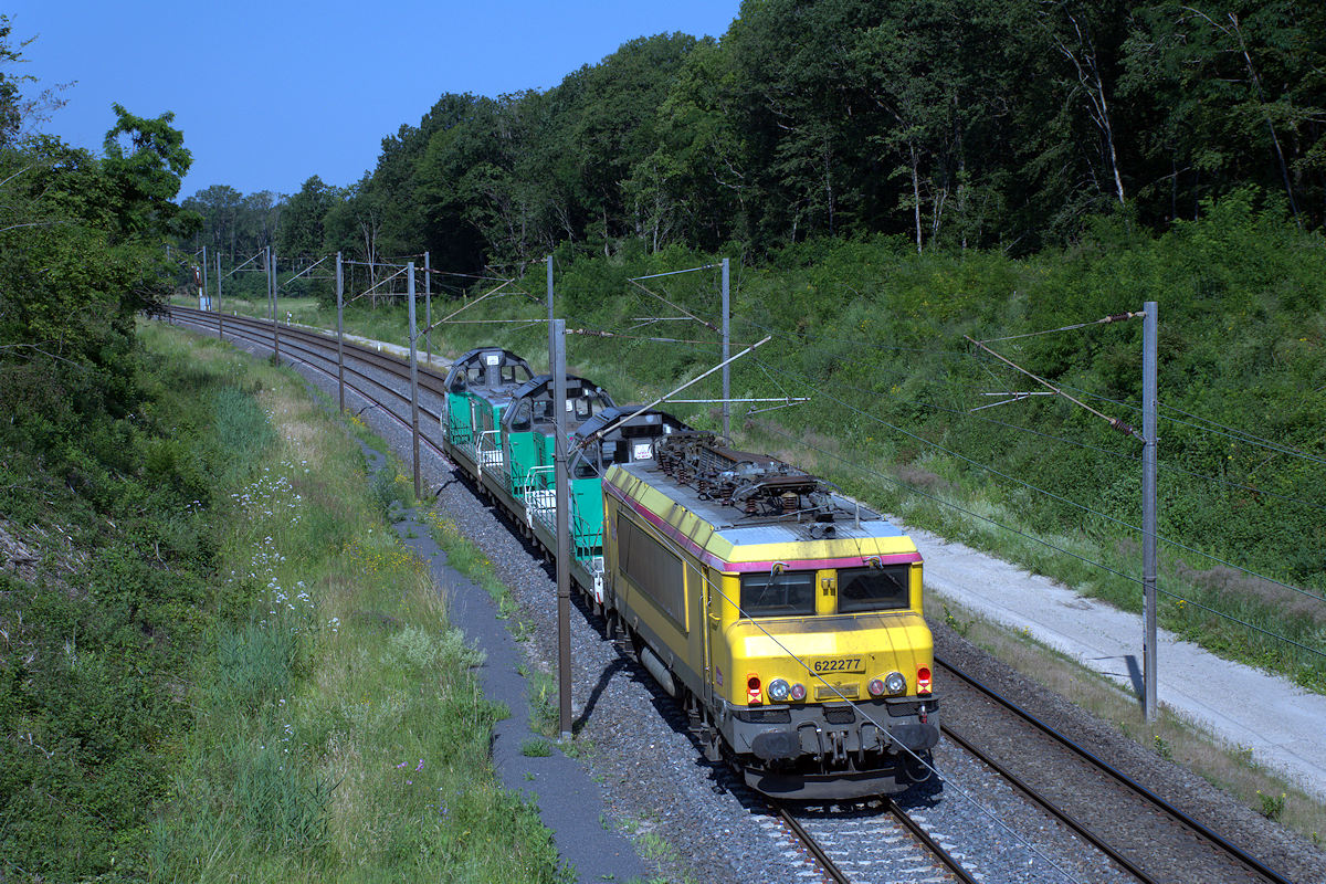 BB 22277 SNCF RÉSEAU « IS-SUR-TILLE »
