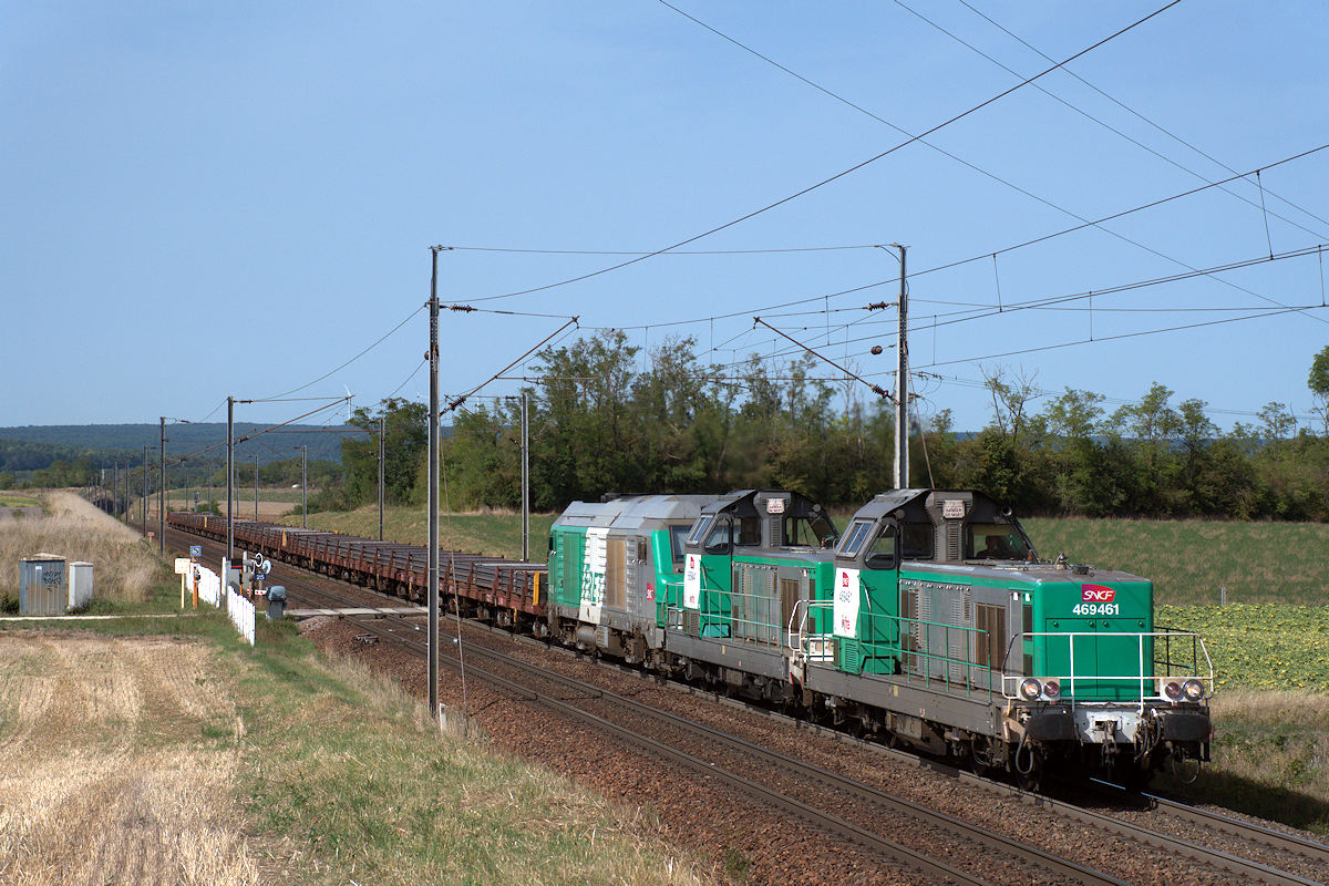 BB 69461 SNCF + BB 69441 SNCF •  BB 75057 SNCF
