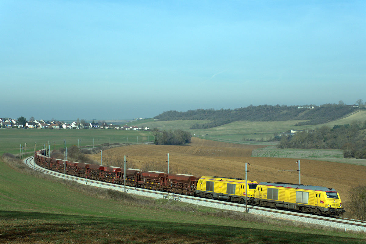 BB 75076 SNCF + BB 75087 SNCF