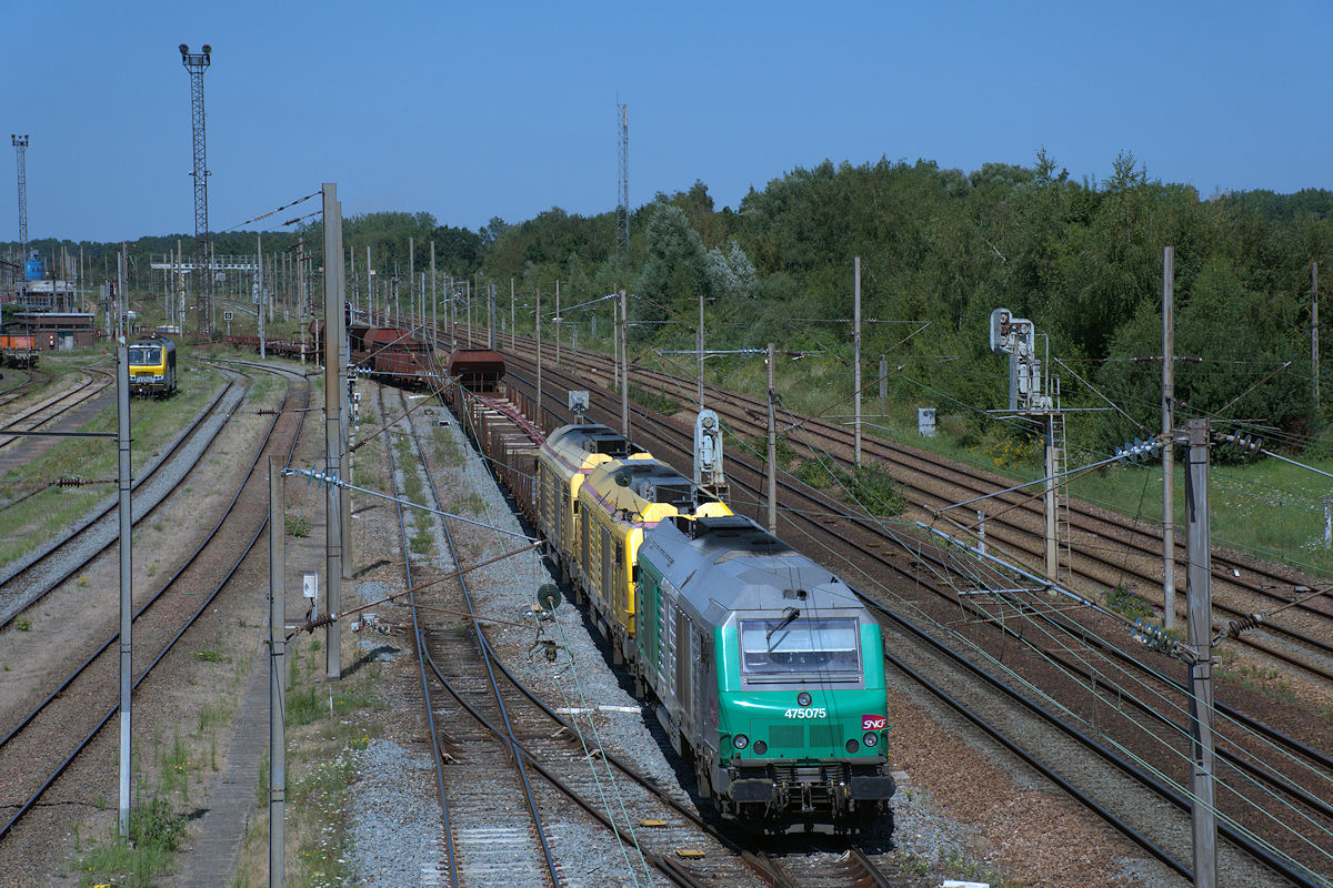 BB 75075 SNCF RÉSEAU + BB 75081 SNCF RÉSEAU + BB 75093 SNCF RÉSEAU