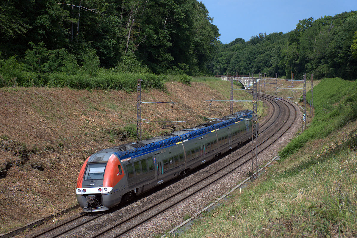 B 81761/B 81762 BOURGOGNE-FRANCHE-COMTÉ
