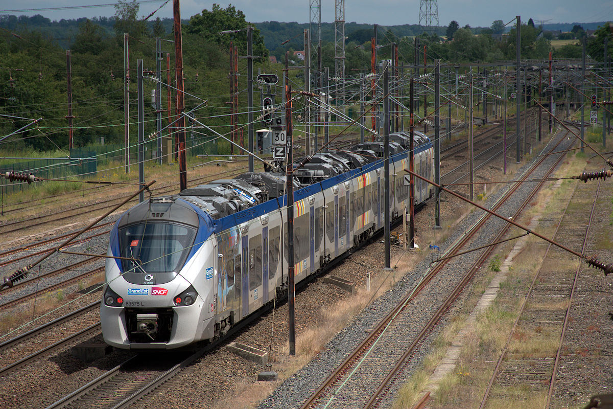 B 83575/B 83576 L GRAND EST • TER 835023 NANCY > STRASBOURG