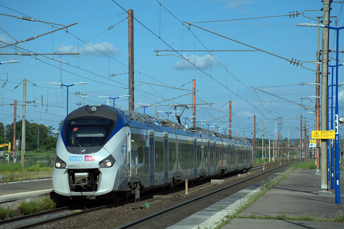 B 83575/B 83576 L GRAND EST • TER 835048 STRASBOURG > NANCY