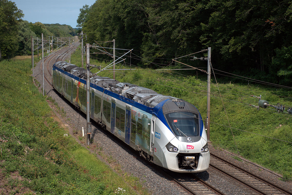 B 83551/B 83552 M GRAND EST • TER 830305 METZ > STRASBOURG