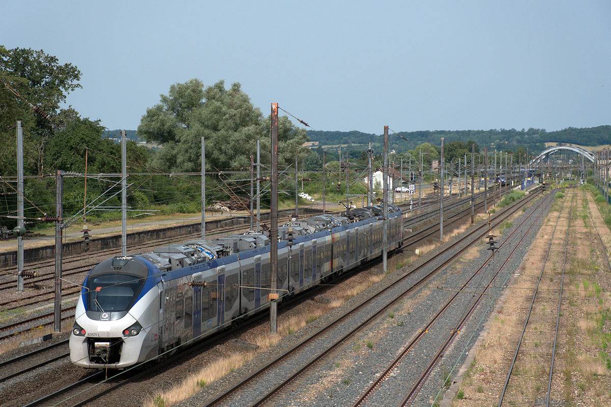 B 83571/B 83572 L GRAND EST • TER 830320 STRASBOURG > METZ
