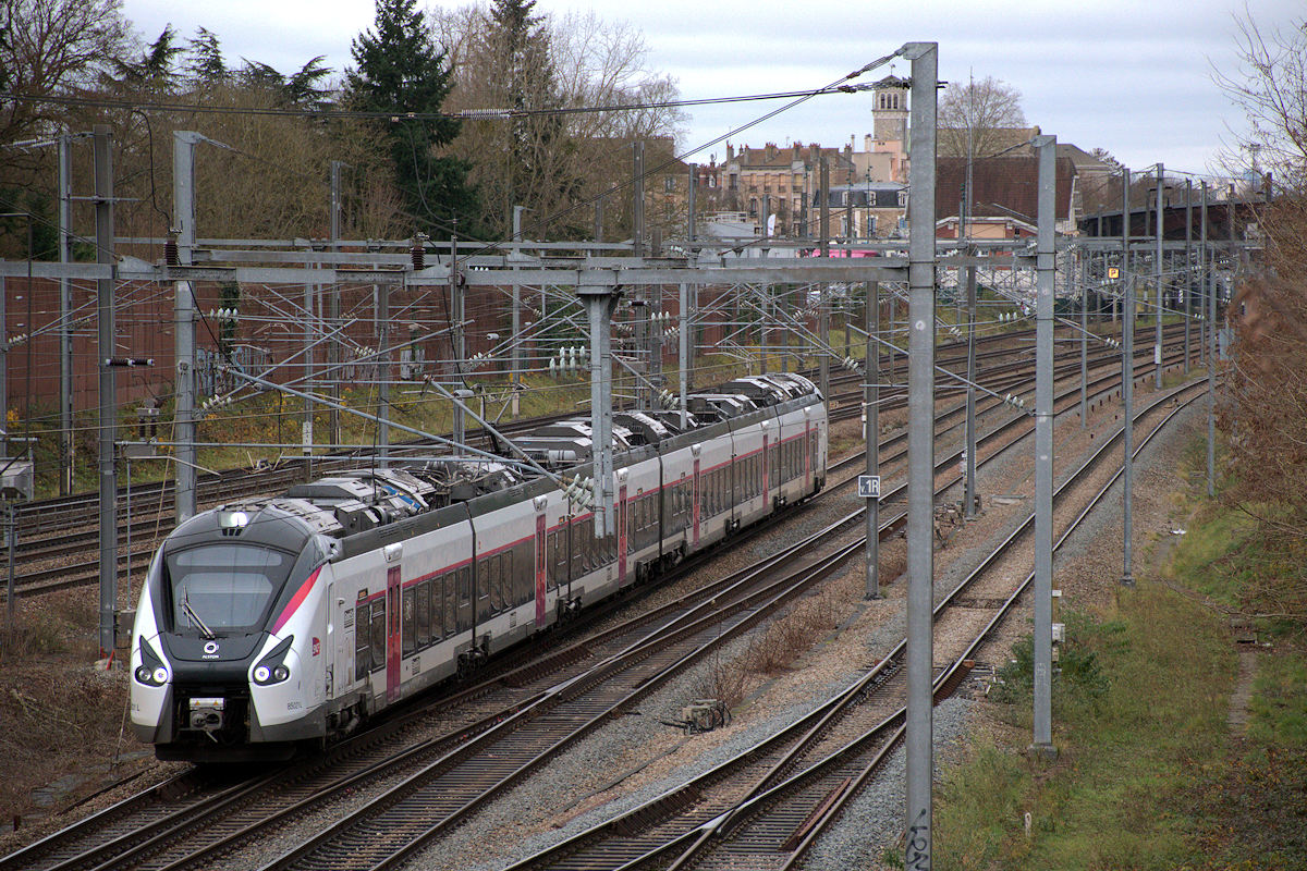 B 85021/B 85022 L GRAND EST