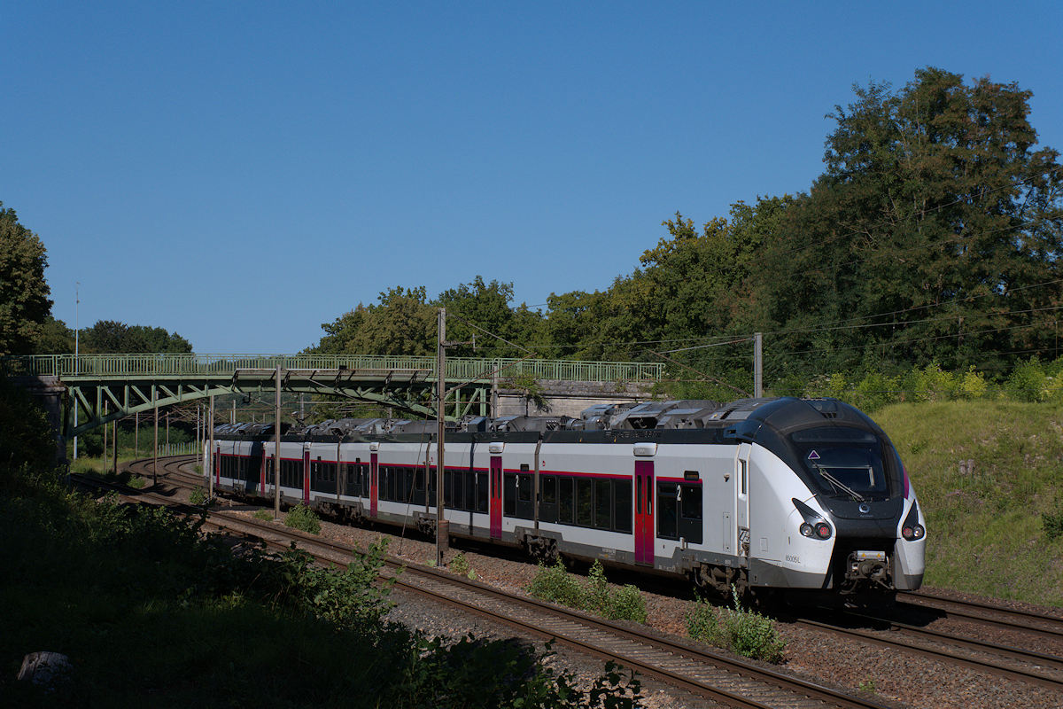 B 85005/B 8006 L GRAND EST