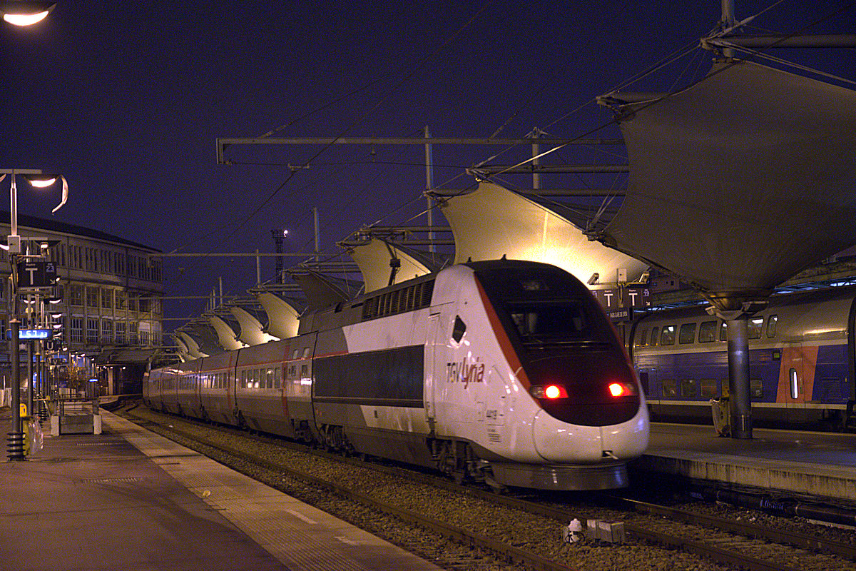TGV 4419 « TOURNAN-EN-BRIE » + TGV 4408 « CHESSY »