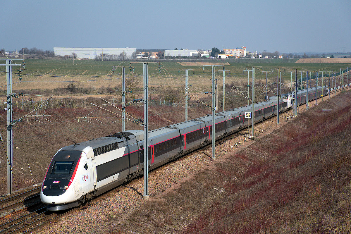 TGV 4413 « SAINT-OMER-AUDOMAROIS » + TGV 207