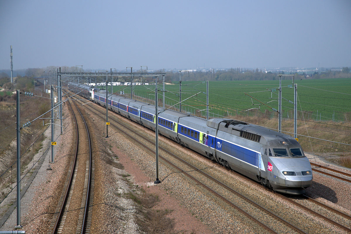 TGV 4511 + TGV 216