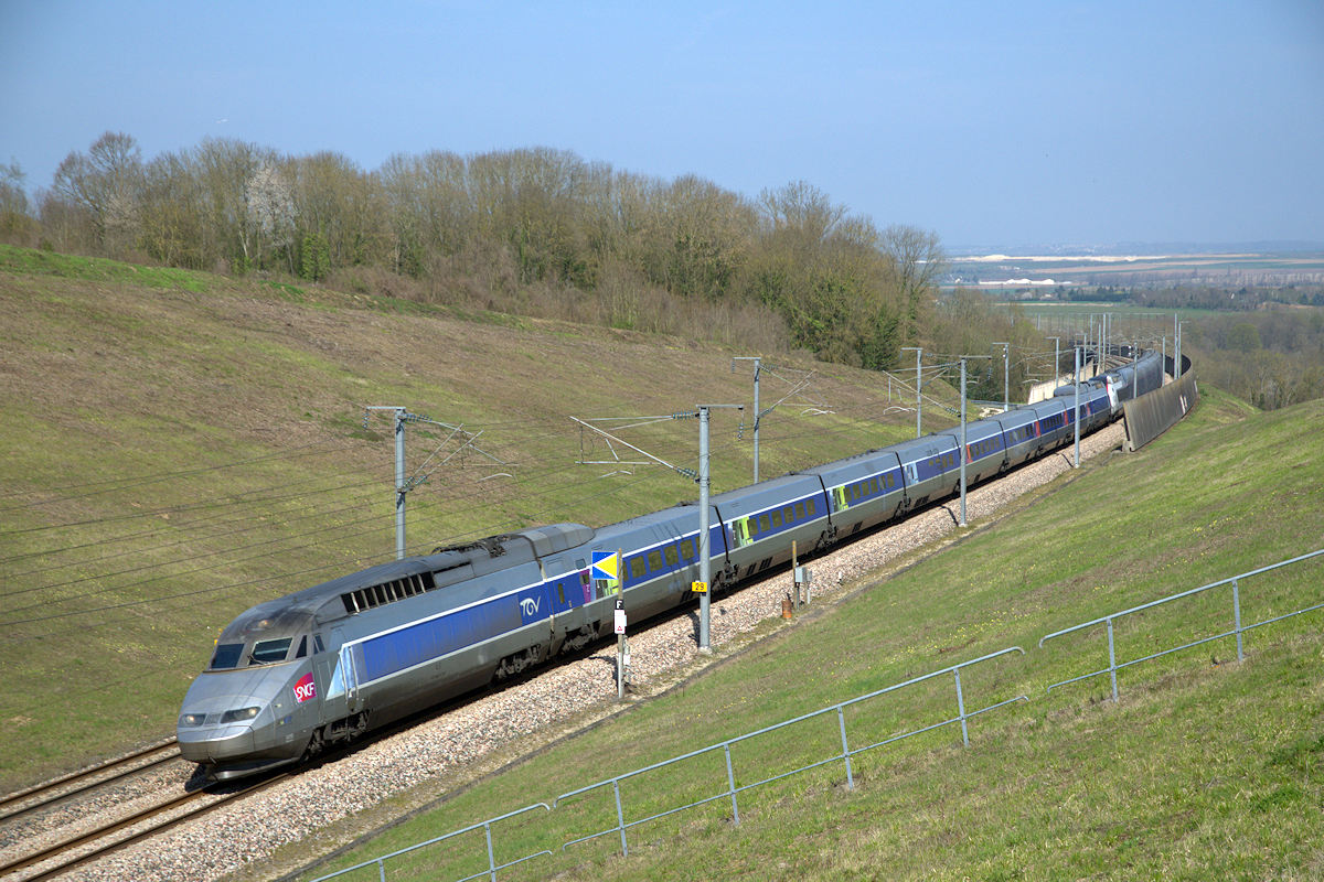 TGV 4511 + TGV 207