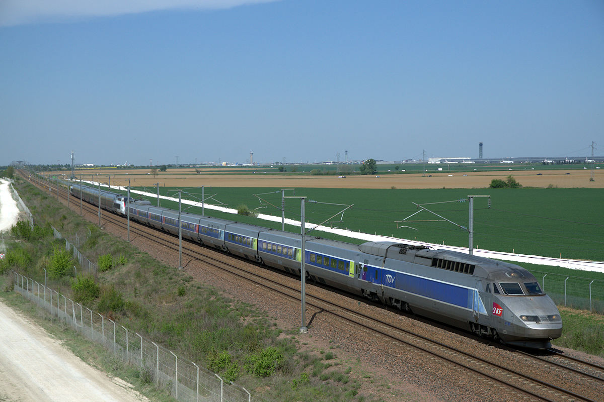 TGV 4526 + TGV 217