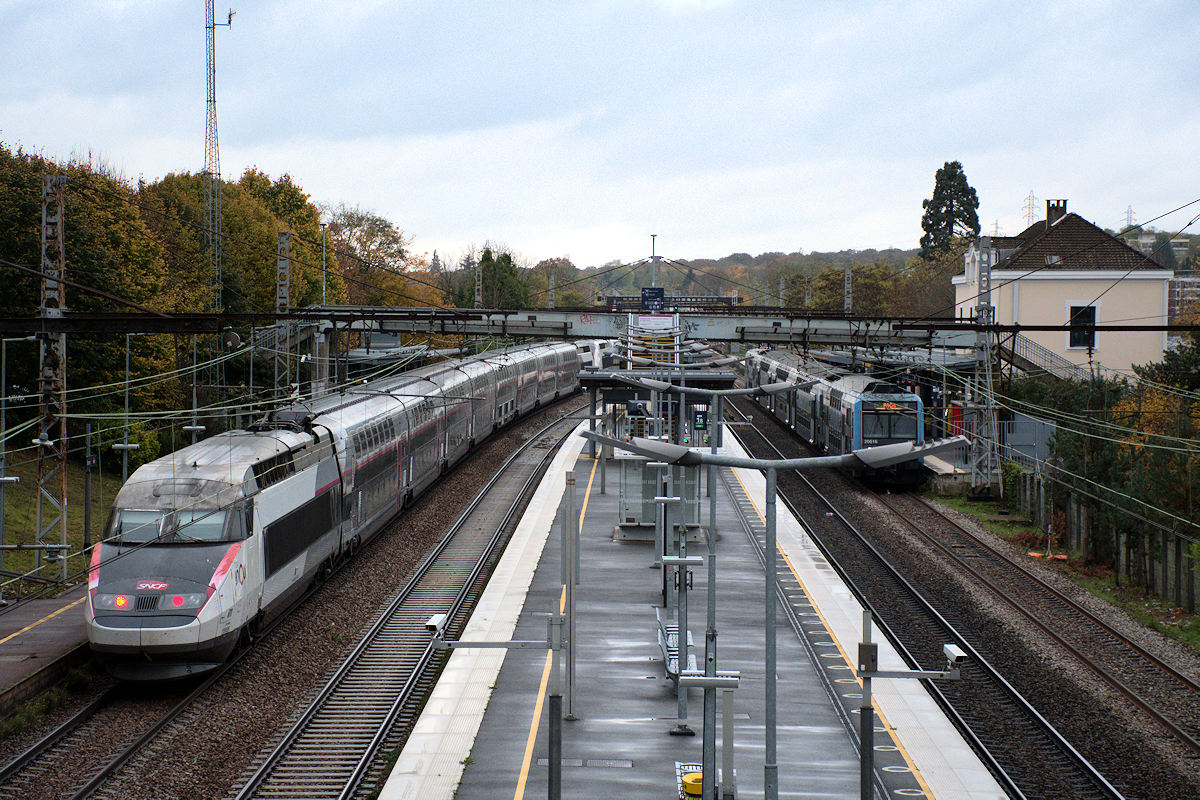 TGV 611 • TGV INOUI 34321 PARIS-GARE DE LYON > MARSEILLE-SAINT-CHARLES | TGV INOUI 32935 PARIS-GARE DE LYON > MONTPELLIER-SAINT-ROCH