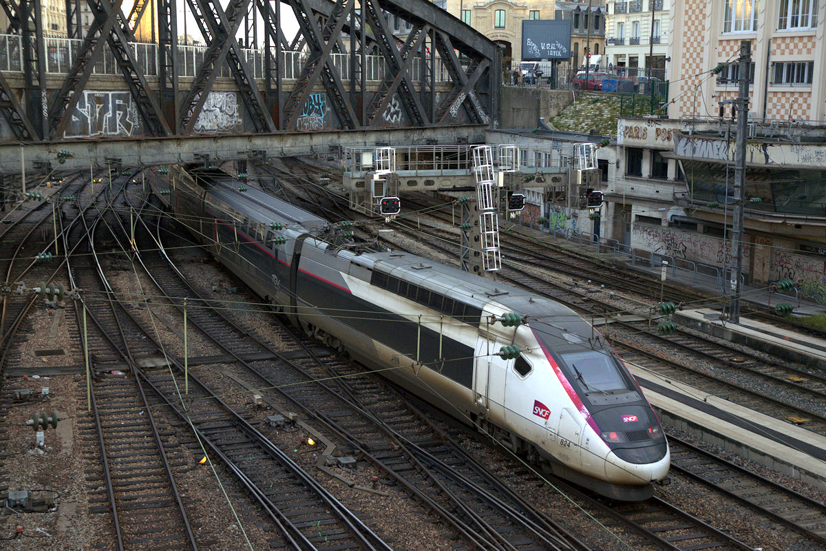 TGV 824