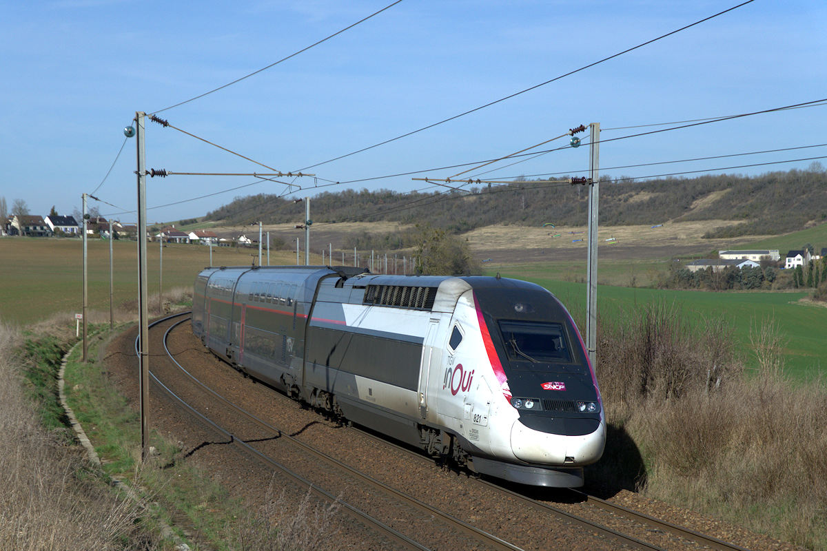 TGV 821