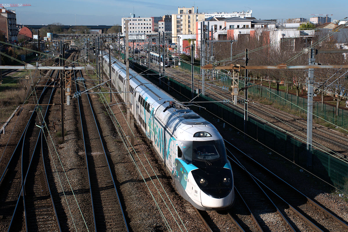 TGV M 21017/21018 RAME D'ESSAI 998