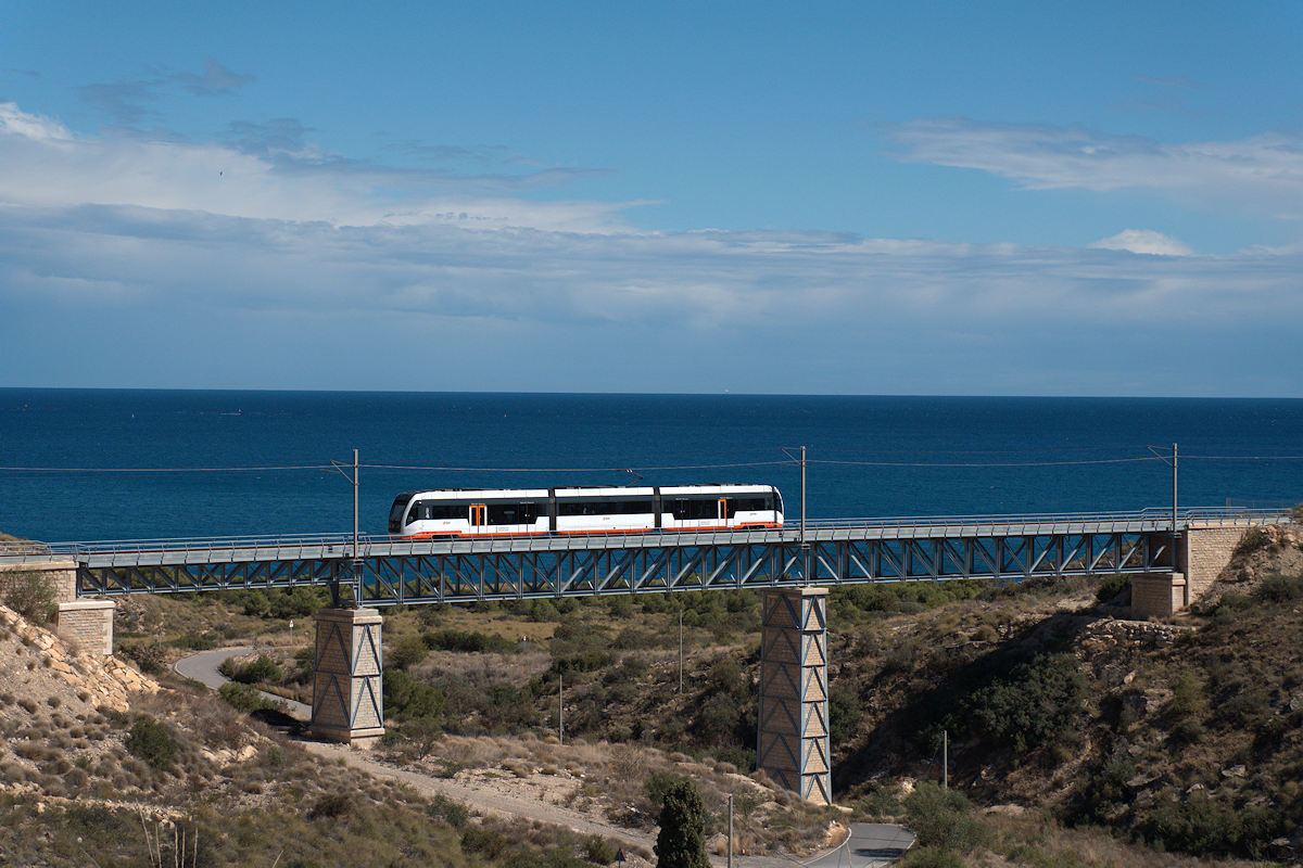SÉRIE 4100 FGV • BIMODE • STADLER RAIL ALBUIXECH (2019) • 5003 « MONTGÓ »