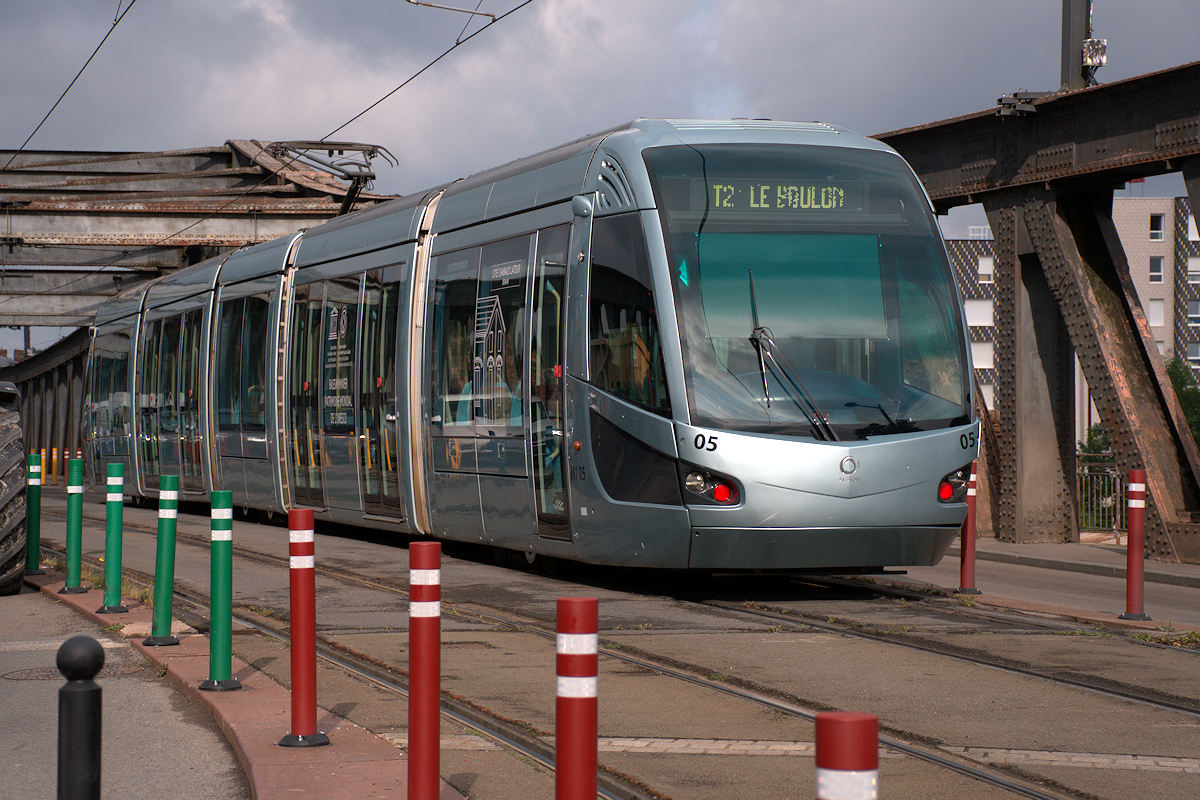 TRAMWAY LIGNE T2 UNIVERSITÉ – LE BOULON • ALSTOM CITADIS 302 • RAME 05