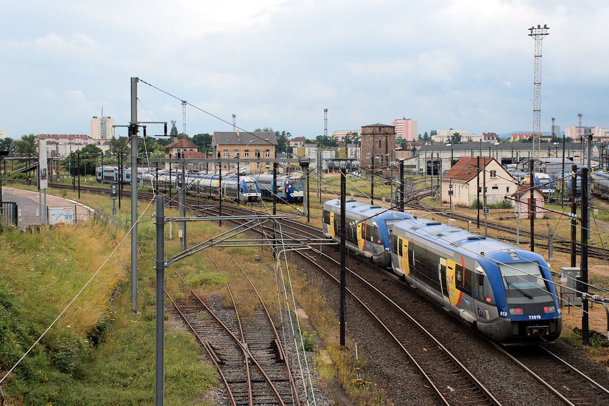 X 73919 GRAND EST + X 73912 GRAND EST • TER 88839 METZ > SAARBRÜCKEN HBF