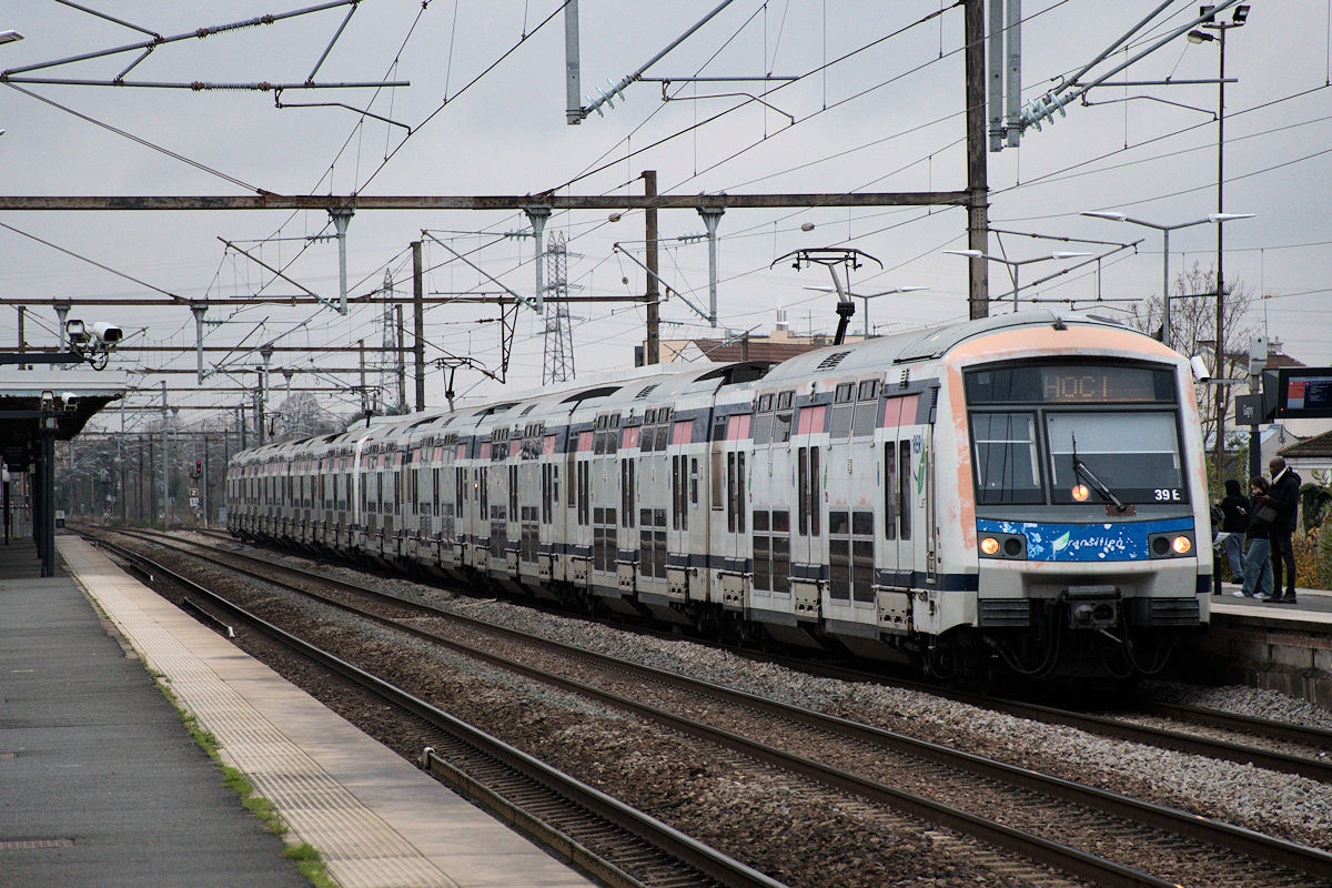 Z 22577/Z 22578 RAME 39E + Z 22561/Z 22562 RAME 31E