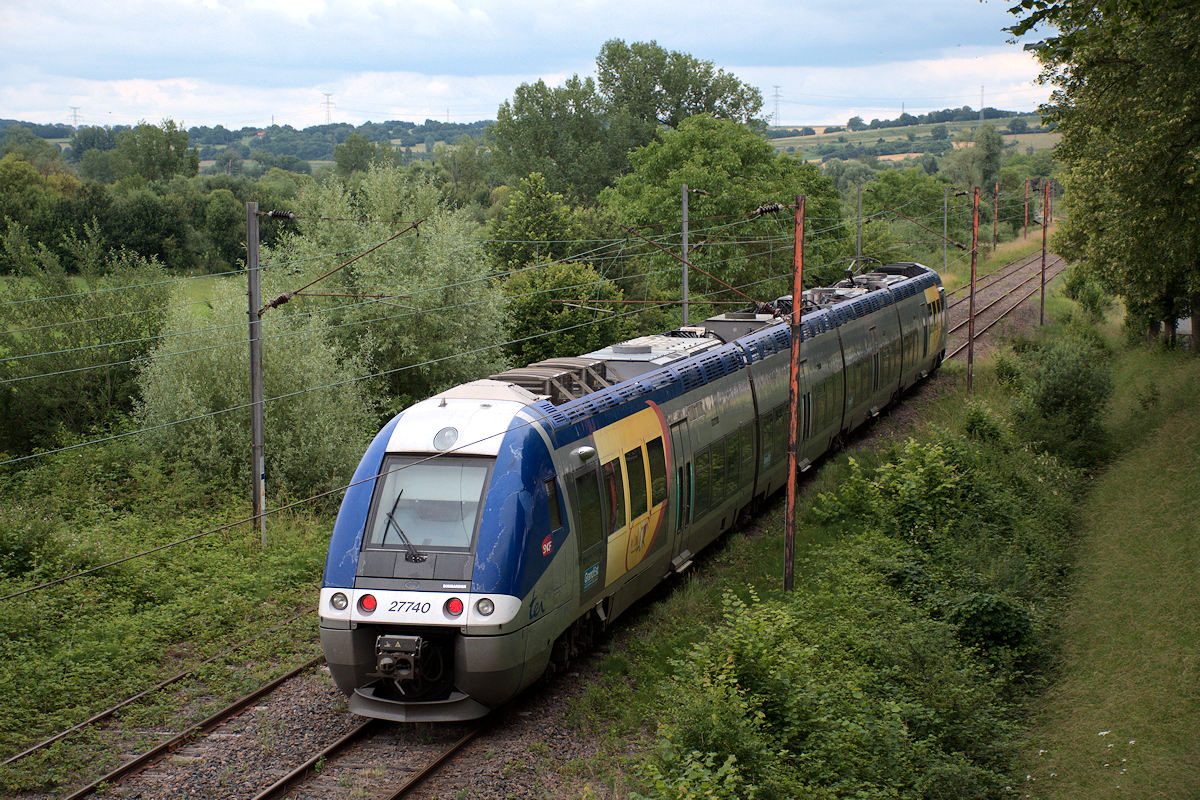 Z 27740/Z 27739 GRAND EST • TER 834394 SARREBOURG > METZ
