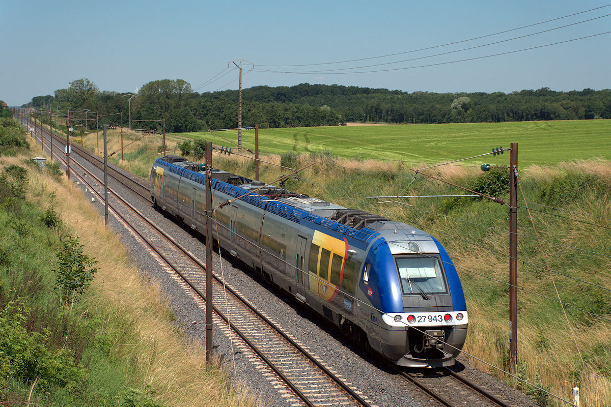 Z 27943/Z 27944 GRAND EST • TER 834358 SARREBOURG > METZ
