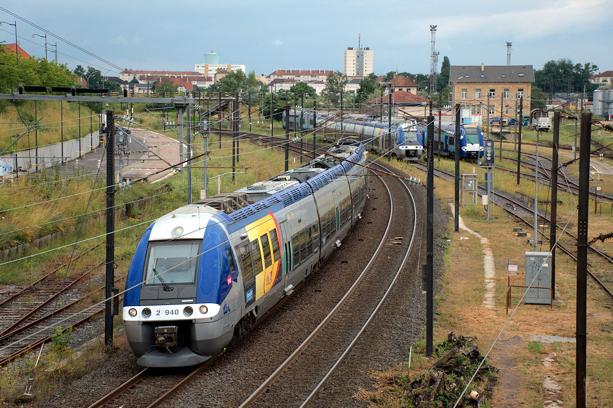 Z 27940/Z 27939 GRAND EST • TER 23804 FORBACH > METZ