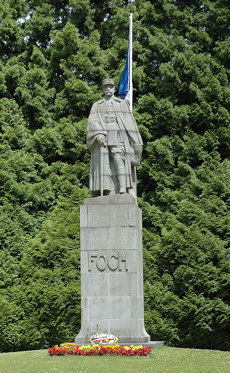 Statue du maréchal Foch